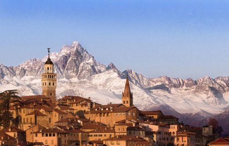 Saluzzo-a-Dicembre-si-immerge-nella-magia-del-Natale