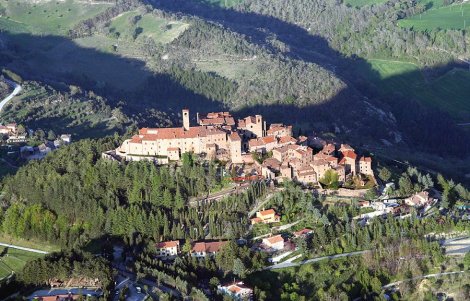 Il Borgo di Monte Santa Maria Tiberina visto dall'Alto