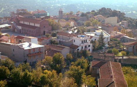 orotelli, borgo autentico in provincia di nuoro, giornata alla scoperta delle chiese romaniche