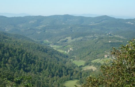 umbria, paesaggio, le comunità ospitali di pietralunga e monte santa maria tiberina presentano il cartellone unico degli eventi