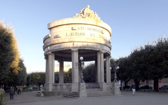 Piazza Vittorio Emanuele II, Cassarmonica, Acquaviva delle Fonti