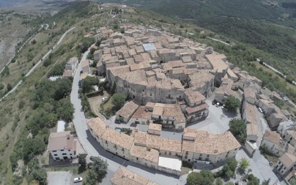 Castelvecchio-Calvisio-Summer-School