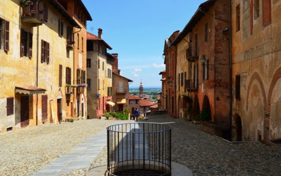 saluzzo visita guidata in francese al centro storico