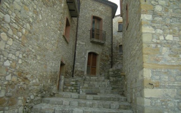 Accadia, scalinata del centro storico