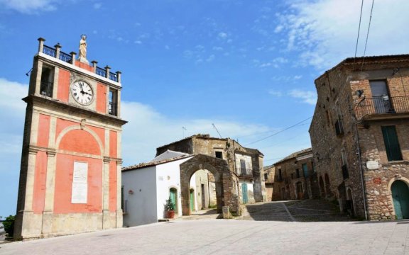 Accadia-torre-dell-orologio-foto-DomenicoSergioAntonacci