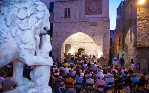 Bitetto-evento-culturale-presso-il-Sedile-medievale