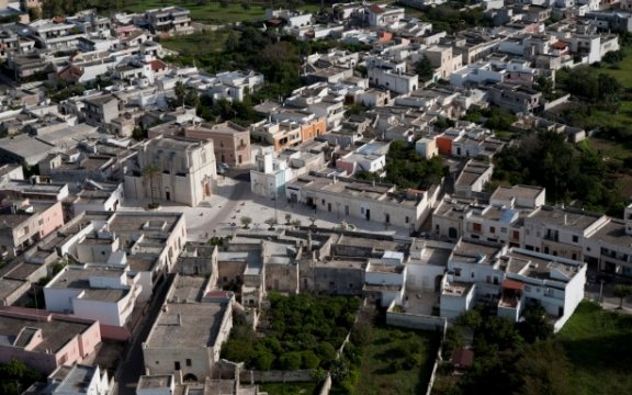 Borgagne-chiesa-madre-vista-dall'alto