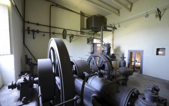 Canna-centrale-elettrica-mulino-presso-palazzo-della-cultura