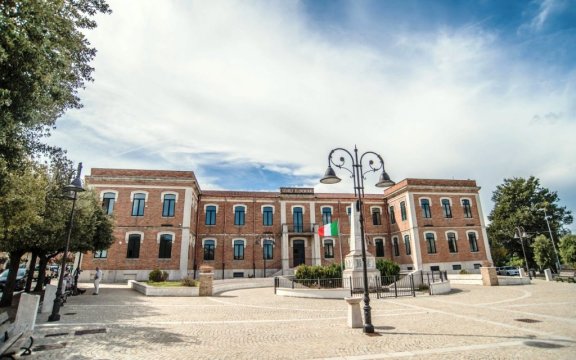 Casalnuovo-Monterotaro-Scuole-elementari