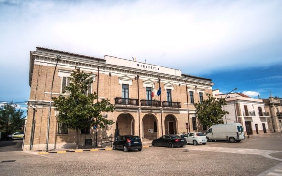 Casalnuovo-Monterotaro-Municipio