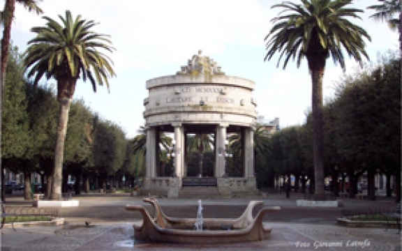 acquaviva delle fonti festival della polemica