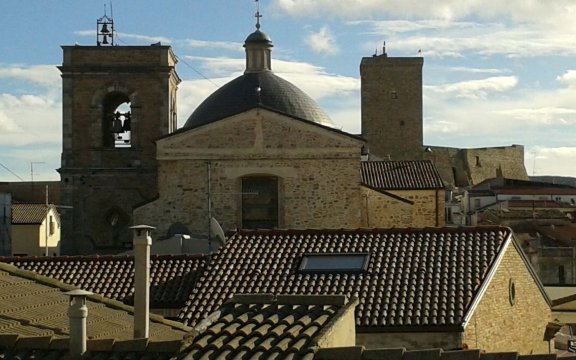 Deliceto-castello-normanno-e-chiesa-madre