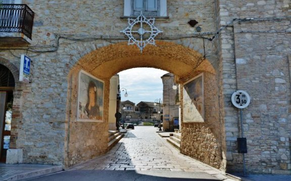 Castelnuovo-della-Daunia-vista-piazza