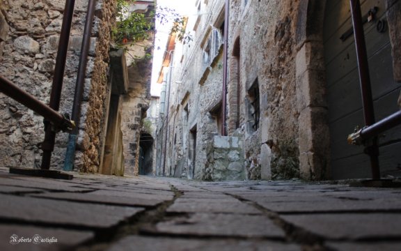 Castelvecchio-Calvisio-Abruzzo-Borghi-Autentici-Italia-foto-Roberto-Castiglia