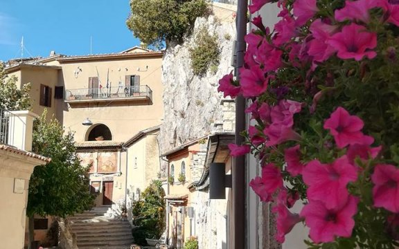 Cervara-di-Roma-piazzetta