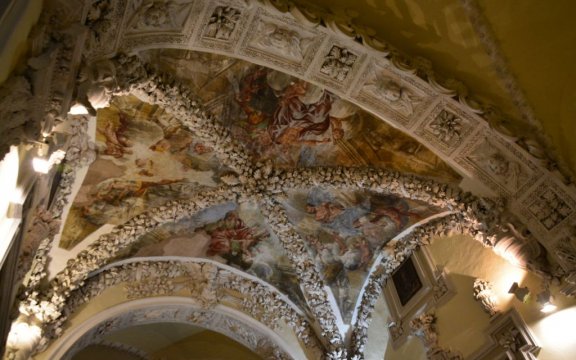 Castelnuovo-della-Daunia-affreschi-Chiesa-della-Maddalena