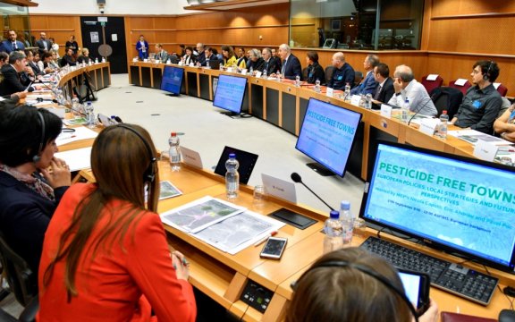 Citta-libere-dai-pesticidi-Parlamento-Europeo-incontro