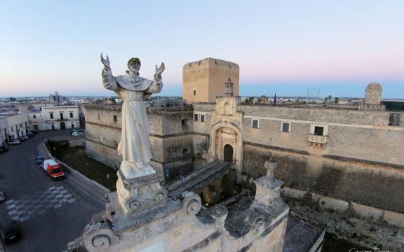 Statua-San-Giuseppe-da-Copertino