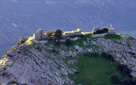Cuglieri-casteddu-etzu