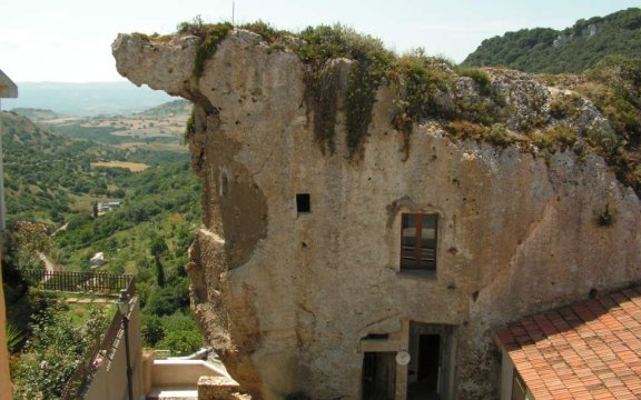 Sedini-domus-de-janas-museo-2