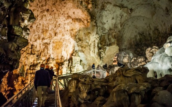 Fossato di Vico-grotta-Monte Cucco-pg. Mauro Barbacci