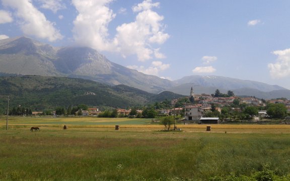 magliano dei marsi alle falde del monte velino 