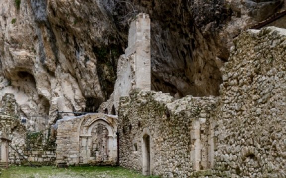 Monastero_San_Martino_in Valle_Fara San Martino