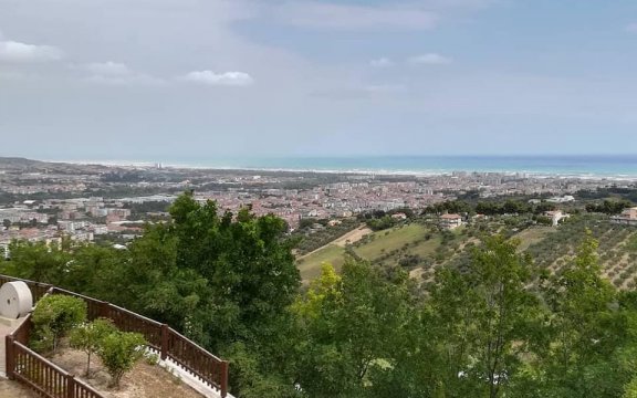 Sera-d-estate-a-Montesilvano