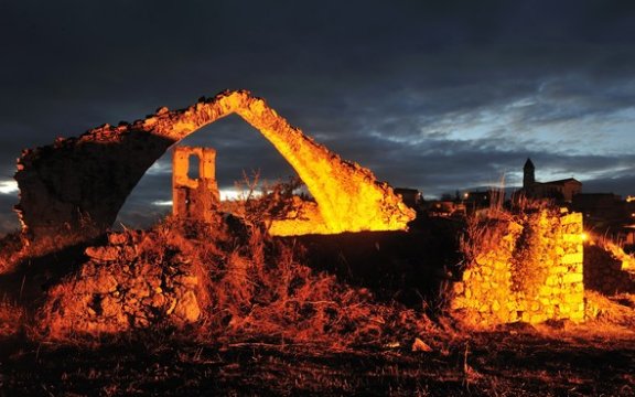Onanì_paesaggio_notturno