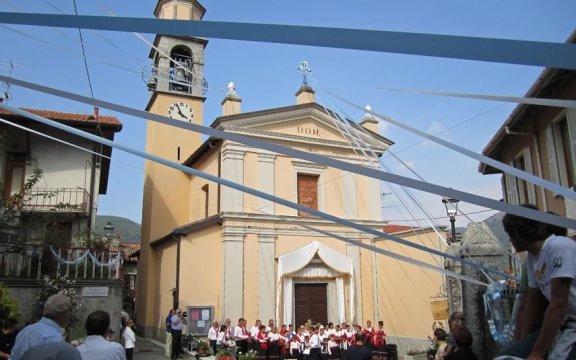 Rezzago-cortili-in-festa
