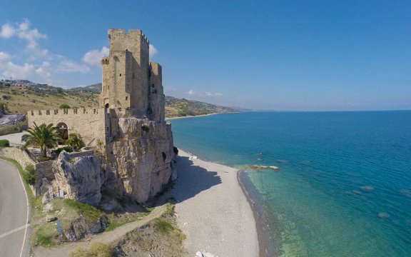 Roseto Capo Spulico_Castrum_Petrae_Roseti