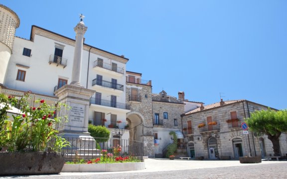 Roseto Valfortore_Piazza Bargolomeo III di Capua_ph WildRatFilm