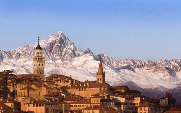 Saluzzo-a-Dicembre-si-immerge-nella-magia-del-Natale