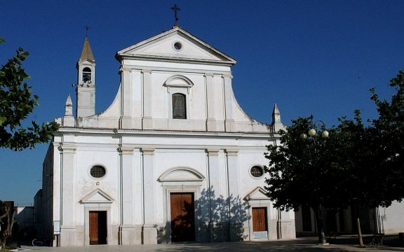 Trinitapoli-Santuario-Madonna-di-Loreto