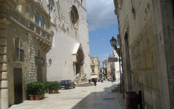 altamura bari scorcio del centro storico e della cattedrale