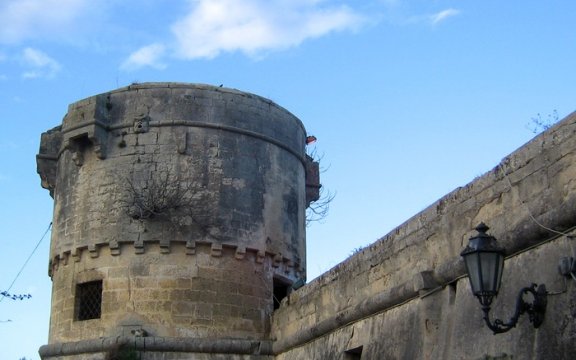 Torre di Lizzanello di Lupiae - Wikimedia