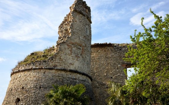 Archi-resti-castello medevale