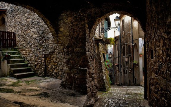 centro-storico-borgo-autentico-bassiano
