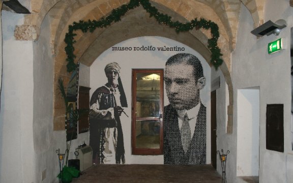 Castellaneta_Museo_Rodolfo_Valentino