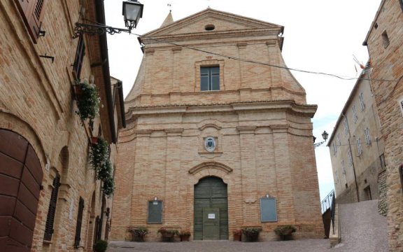 Monte-Rinaldo-Chiesa-SS-Sacramento-e-Rosario