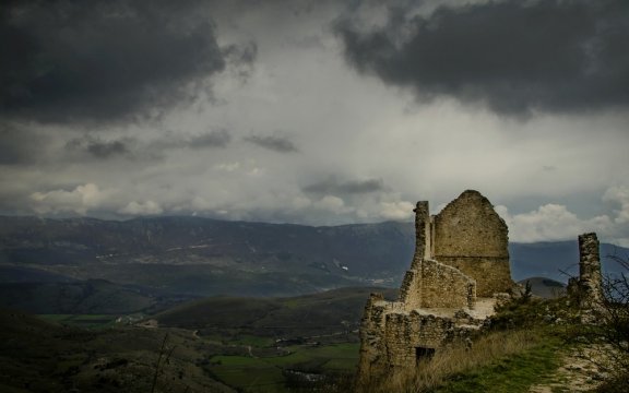 Rocca_di_Calascio-ambientazione-il-nome-della-rosa