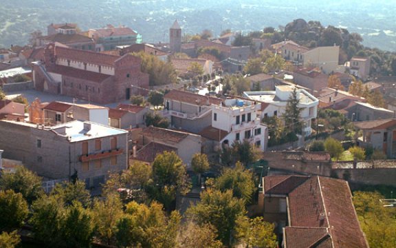orotelli, borgo autentico in provincia di nuoro, giornata alla scoperta delle chiese romaniche