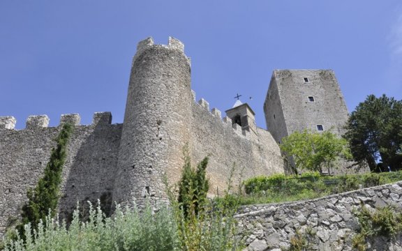 Pereto_Castello
