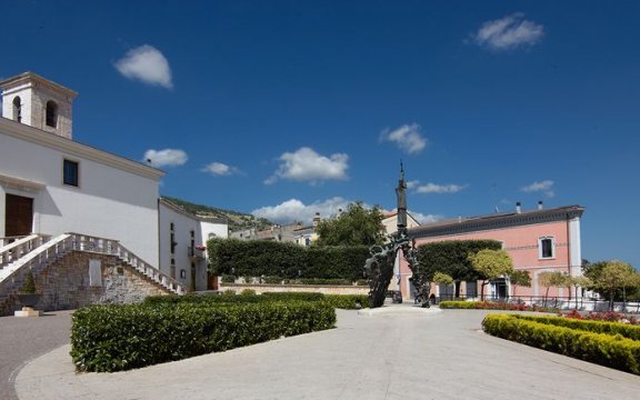 piazza_padre_pio_san_giovanni_rotondo_borghi_autentici_puglia