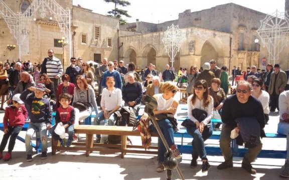 rosso di seta_festa della comunità