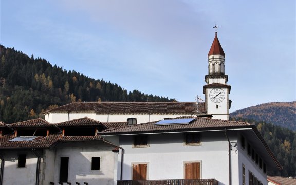Sutrio panorama borgo