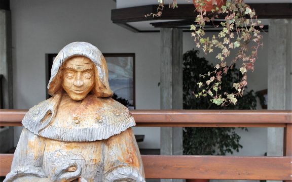 Sutrio statua legno
