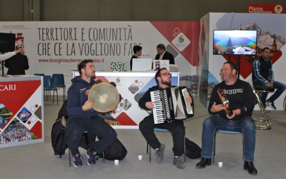 Fonarà-tamburelli-fisarmonica