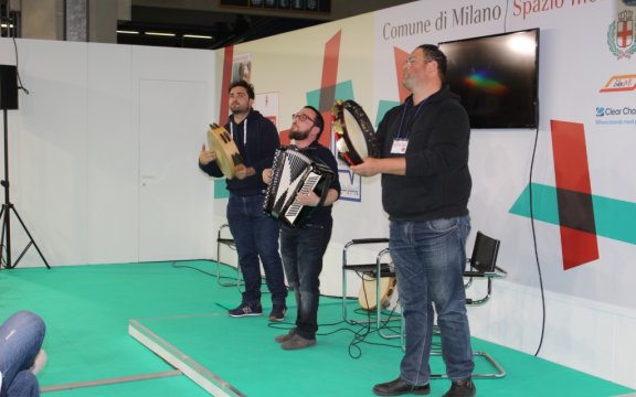 Fonarà-stand-Milano