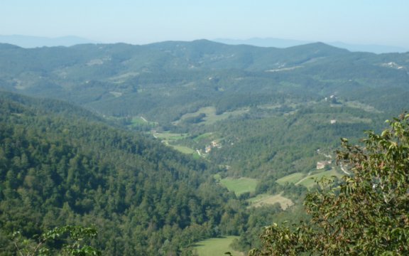 umbria, paesaggio, le comunità ospitali di pietralunga e monte santa maria tiberina presentano il cartellone unico degli eventi